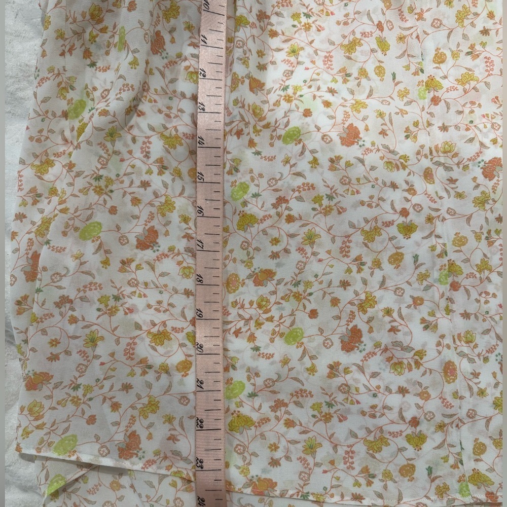 Current air Anthropologie Floral Ruffle sleeve split neckline Blouse - Picture 7 of 9